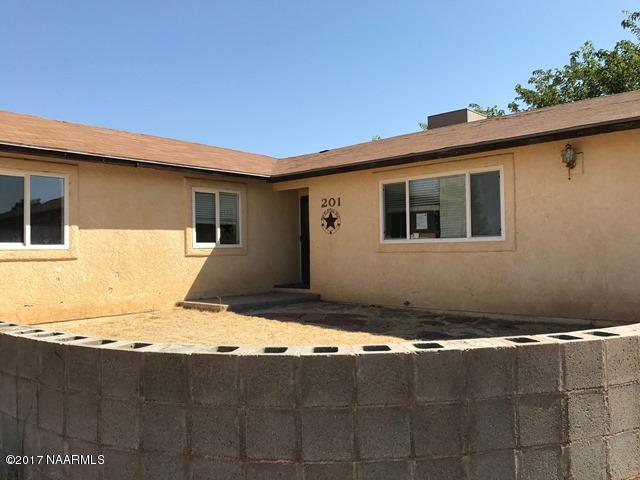 201 Elk Road Page, AZ 86040 - Photo 3 of 25 044-014986 front porch