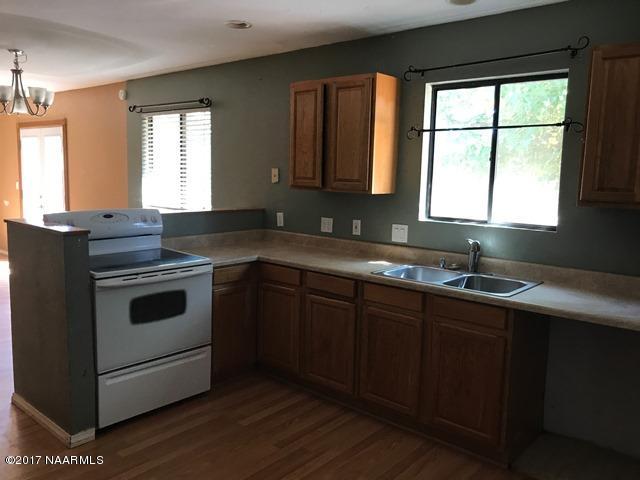 201 Elk Road Page, AZ 86040 - Photo 10 of 25 044-014986 kitchen