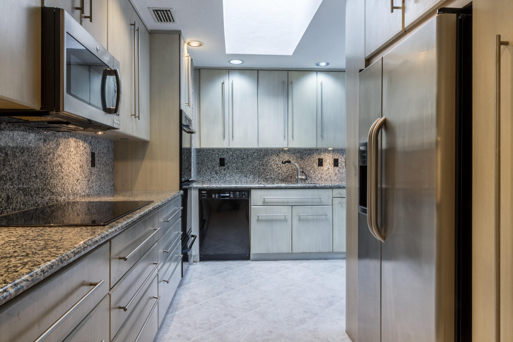 19425 Waters Reach Trail, Unit 904 Boca Raton, FL 33434 - Photo 13 of 49 Kitchen