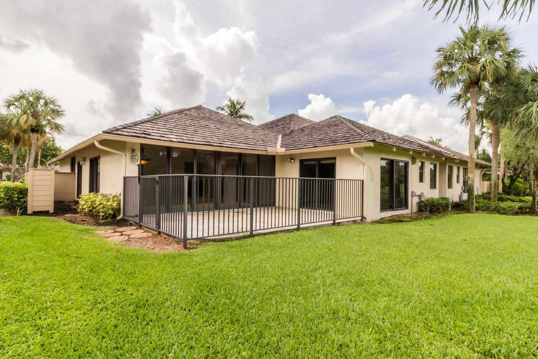 19425 Waters Reach Trail, Unit 904 Boca Raton, FL 33434 - Photo 4 of 49 Back Patio Area