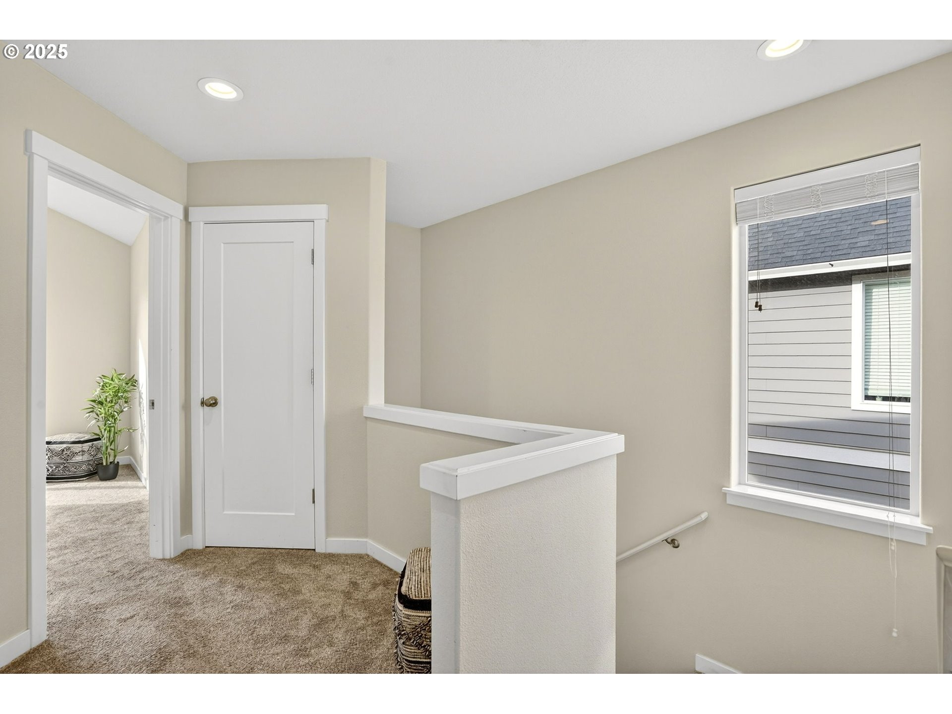 464 Northeast 3rd Avenue Canby, OR 97013 - Photo 15 of 28 a view interior of the house