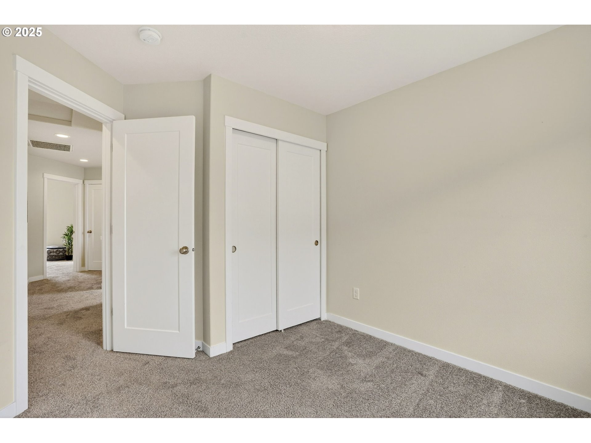 464 Northeast 3rd Avenue Canby, OR 97013 - Photo 21 of 28 a view interior of the house and white wall