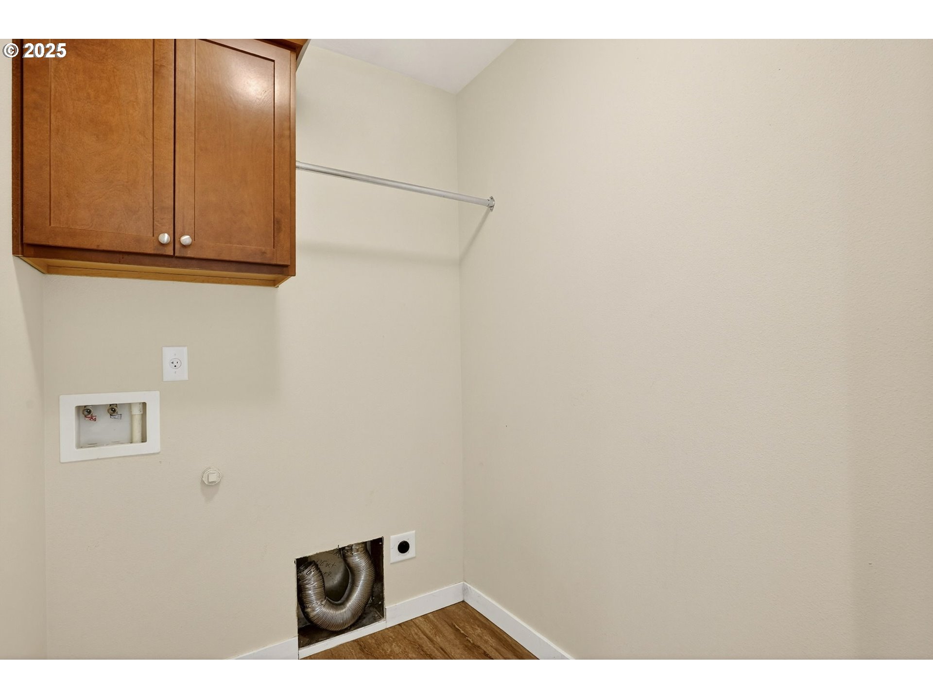 464 Northeast 3rd Avenue Canby, OR 97013 - Photo 25 of 28 a view of an empty room