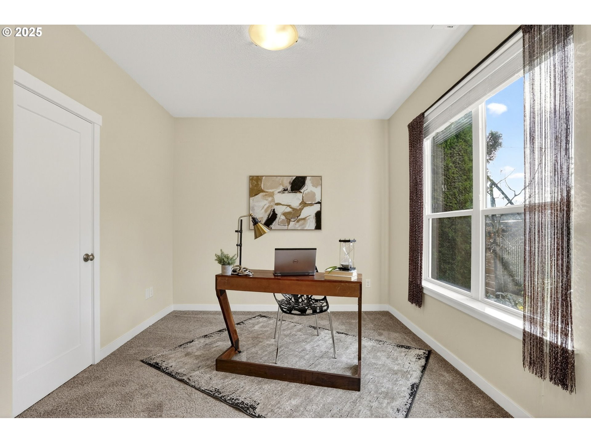 464 Northeast 3rd Avenue Canby, OR 97013 - Photo 6 of 28 a living room with furniture and a window