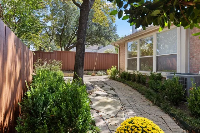 $550,000 | 2219 Pecan Grove Court, Dallas, TX 75228