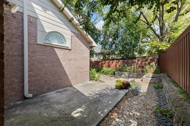 $550,000 | 2219 Pecan Grove Court, Dallas, TX 75228