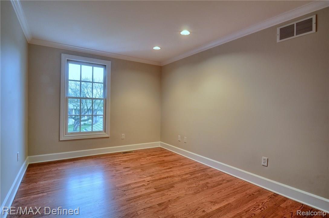4237 Fieldbrook Road West Bloomfield, MI 48323 - Photo 28 of 41 4th_Bedroom.jpg