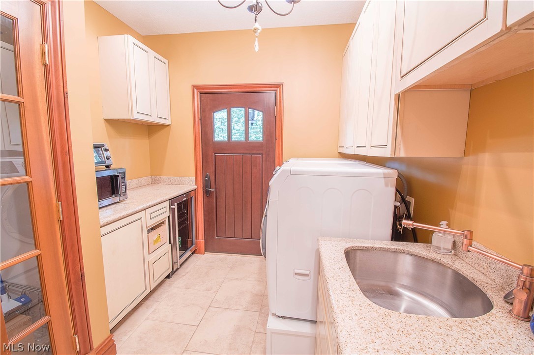 6868 River Styx Road Medina, OH 44256 - Photo 34 of 35 Laundry room.