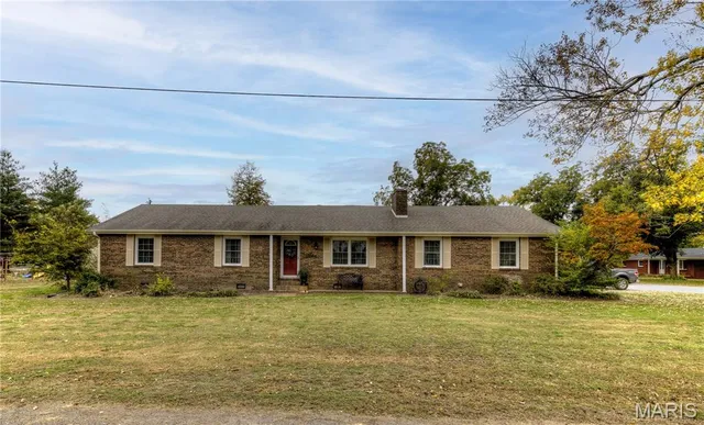 $275,000 | 445 Margaret Drive, East Prairie, MO 63845