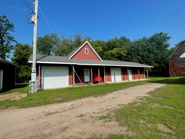 $562,000 | 9484 Sunrise Road, Harris, MN 55032