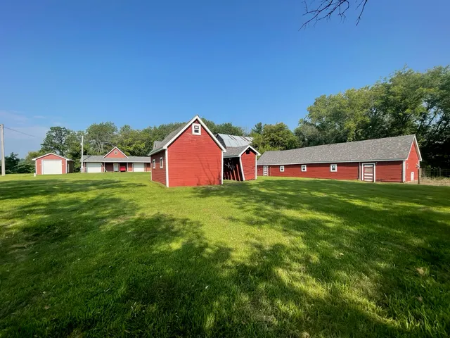 $562,000 | 9484 Sunrise Road, Harris, MN 55032