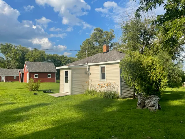 $562,000 | 9484 Sunrise Road, Harris, MN 55032