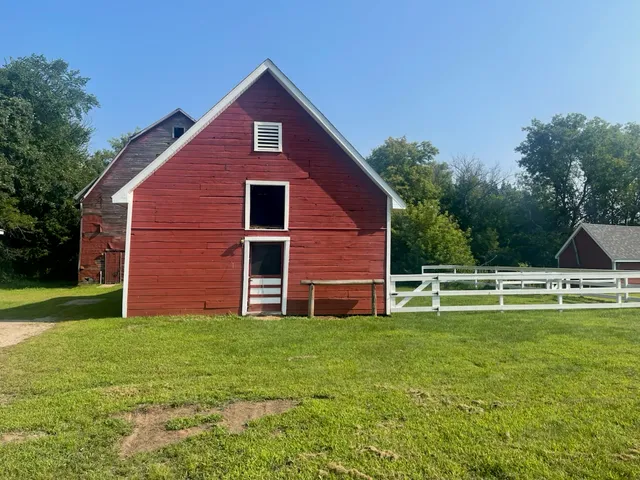 $562,000 | 9484 Sunrise Road, Harris, MN 55032