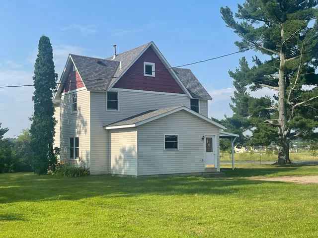 $562,000 | 9484 Sunrise Road, Harris, MN 55032