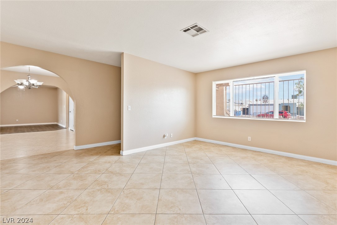 6340 Portola Road Las Vegas, NV 89108 - Photo 7 of 31 Gallery Image 7