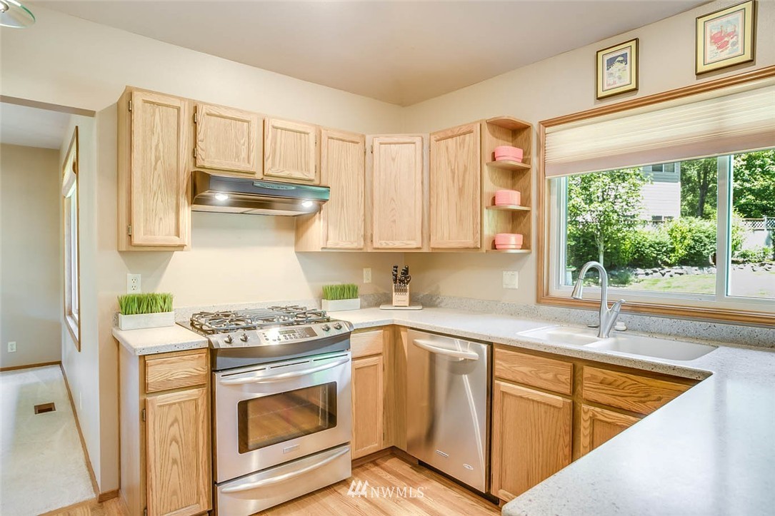 13438 Southeast 182nd Street Renton, WA 98058 - Photo 7 of 25 Gallery Image 7