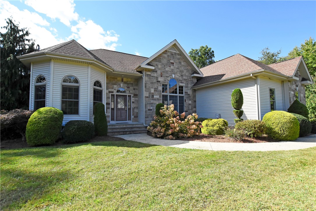 45 Lantern Road Smithfield, RI 02917 - Photo 1 of 48 Gallery Image 1