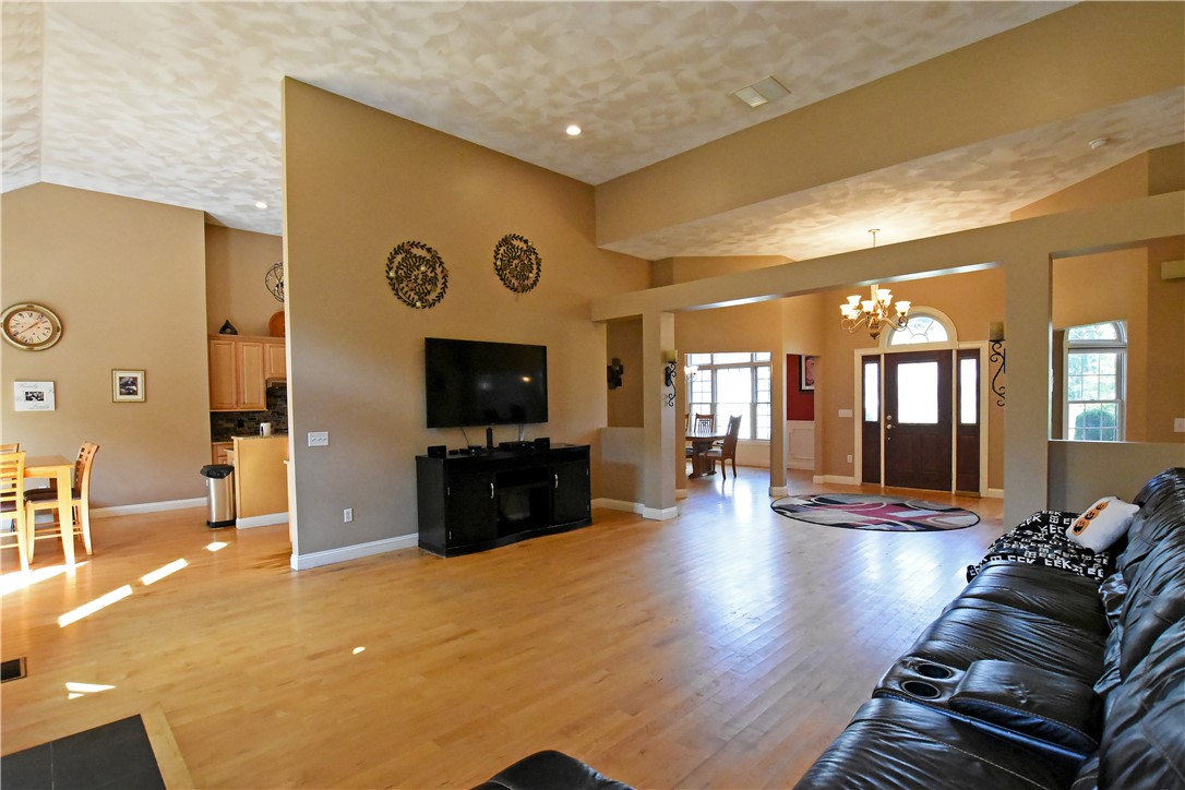 45 Lantern Road Smithfield, RI 02917 - Photo 15 of 48 Gallery Image 15