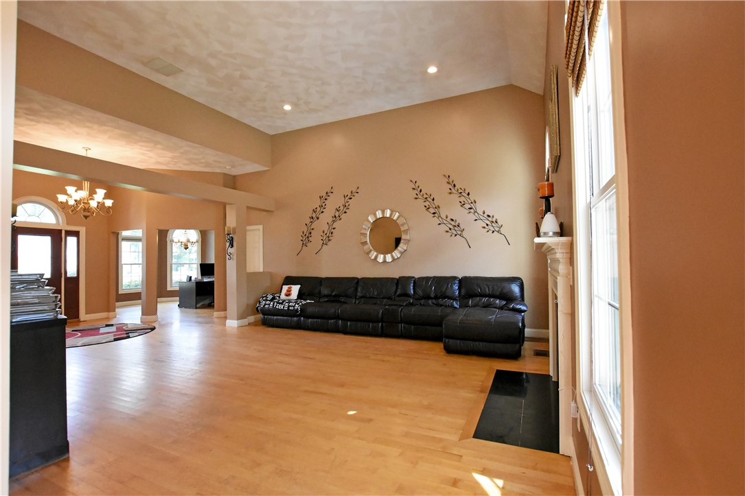 45 Lantern Road Smithfield, RI 02917 - Photo 16 of 48 Gallery Image 16