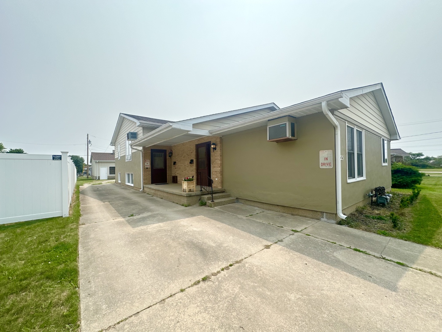 1625 West Main Street Ottawa, IL 61350 - Photo 2 of 20