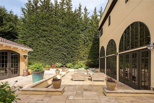 $2,000,000 | 3908 West Barrett Street, Seattle, WA 98199