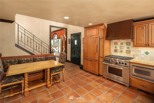 $2,000,000 | 3908 West Barrett Street, Seattle, WA 98199