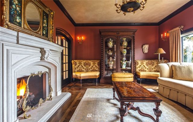 $2,000,000 | 3908 West Barrett Street, Seattle, WA 98199