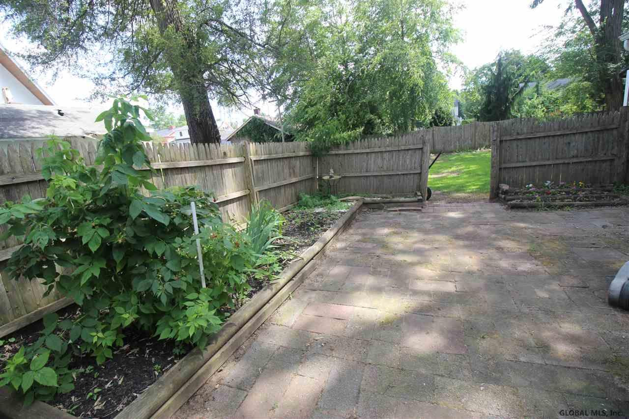 193 Chepstow Road Rotterdam, NY 12303 - Photo 9 of 23 Photo 9
