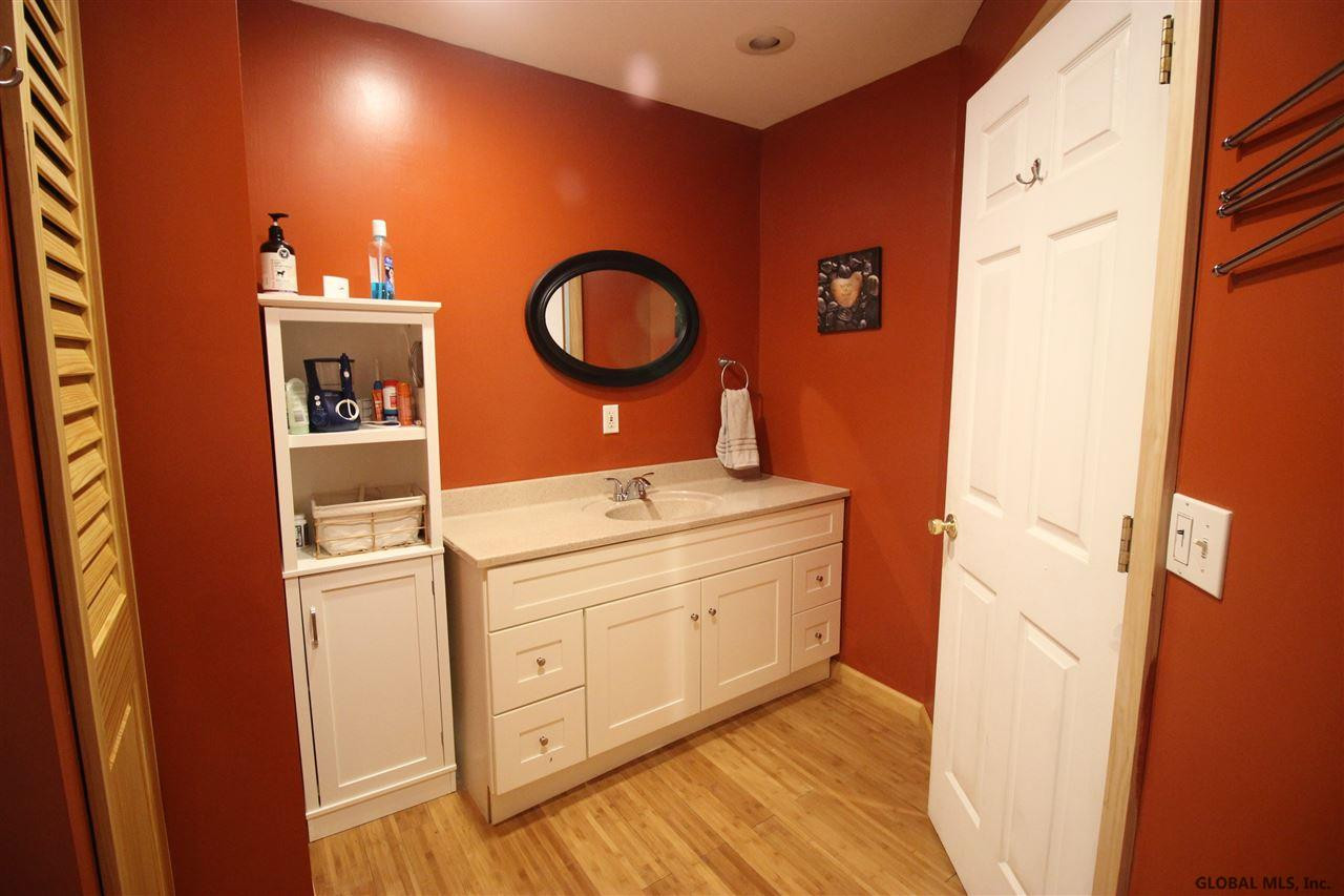 193 Chepstow Road Rotterdam, NY 12303 - Photo 10 of 23 Photo 10