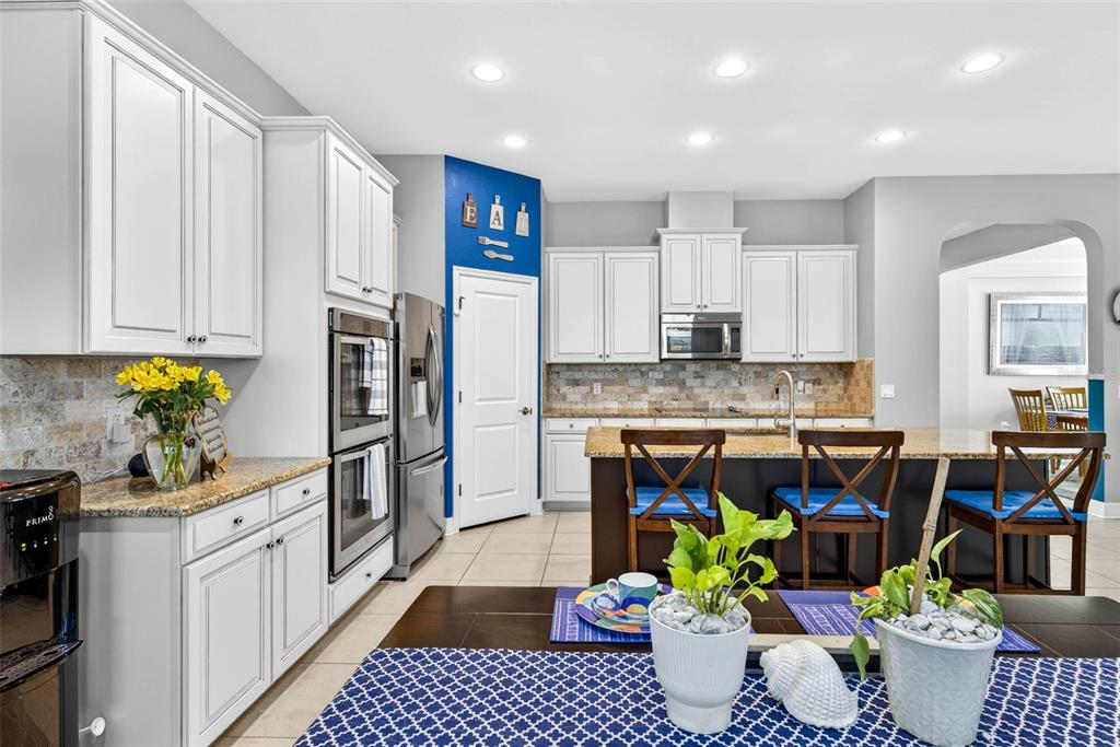 7035 Peregrina Loop Wesley Chapel, FL 33545 - Photo 19 of 74