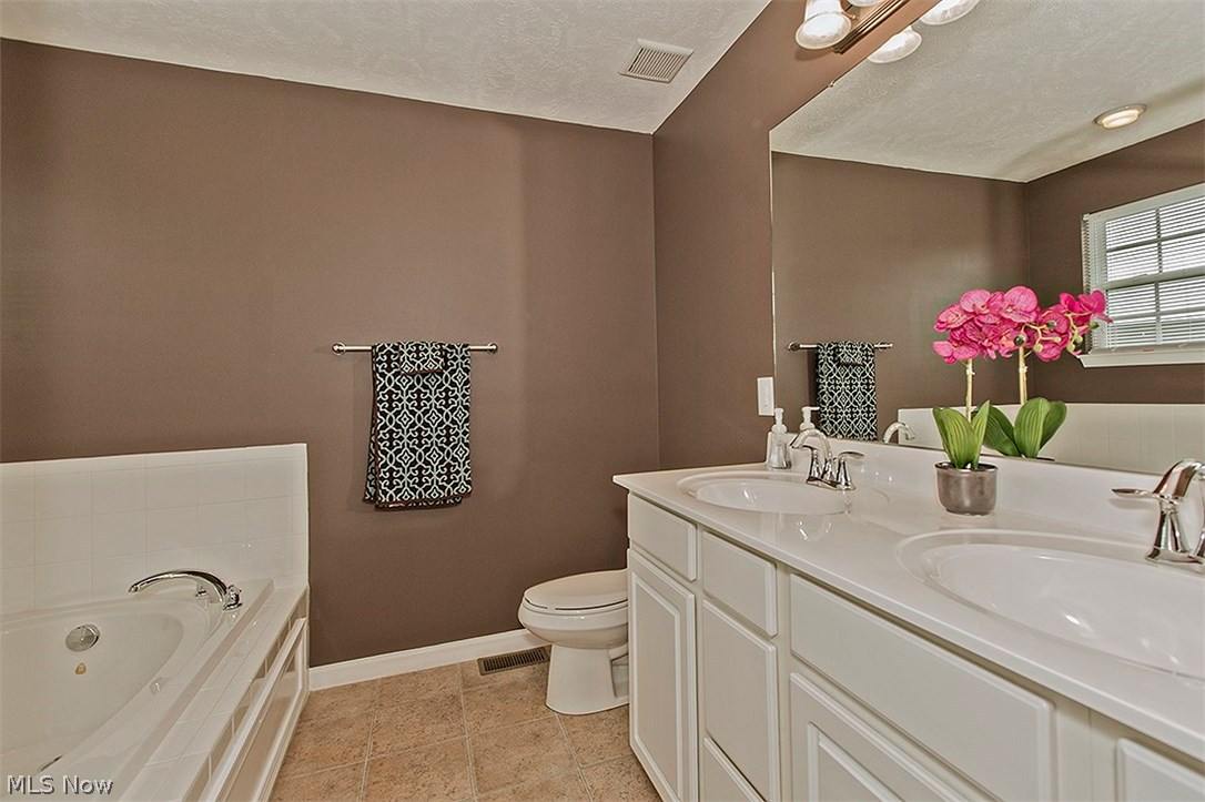 220 Stone Ridge Way Berea, OH 44017 - Photo 14 of 27 Gallery Image 14