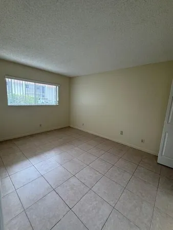 $2,000 | 2805 Southwest 22nd Avenue, Unit 1030, Delray Beach, FL 33445