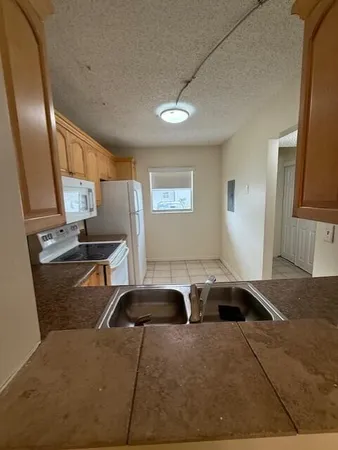 $2,000 | 2805 Southwest 22nd Avenue, Unit 1030, Delray Beach, FL 33445