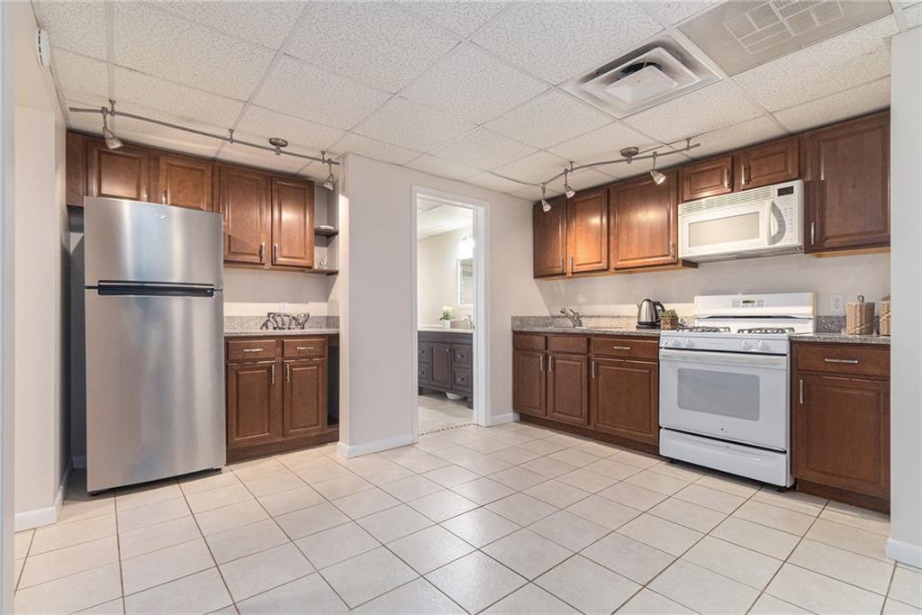 1402 McLendon Drive Decatur, GA 30033 - Photo 14 of 26