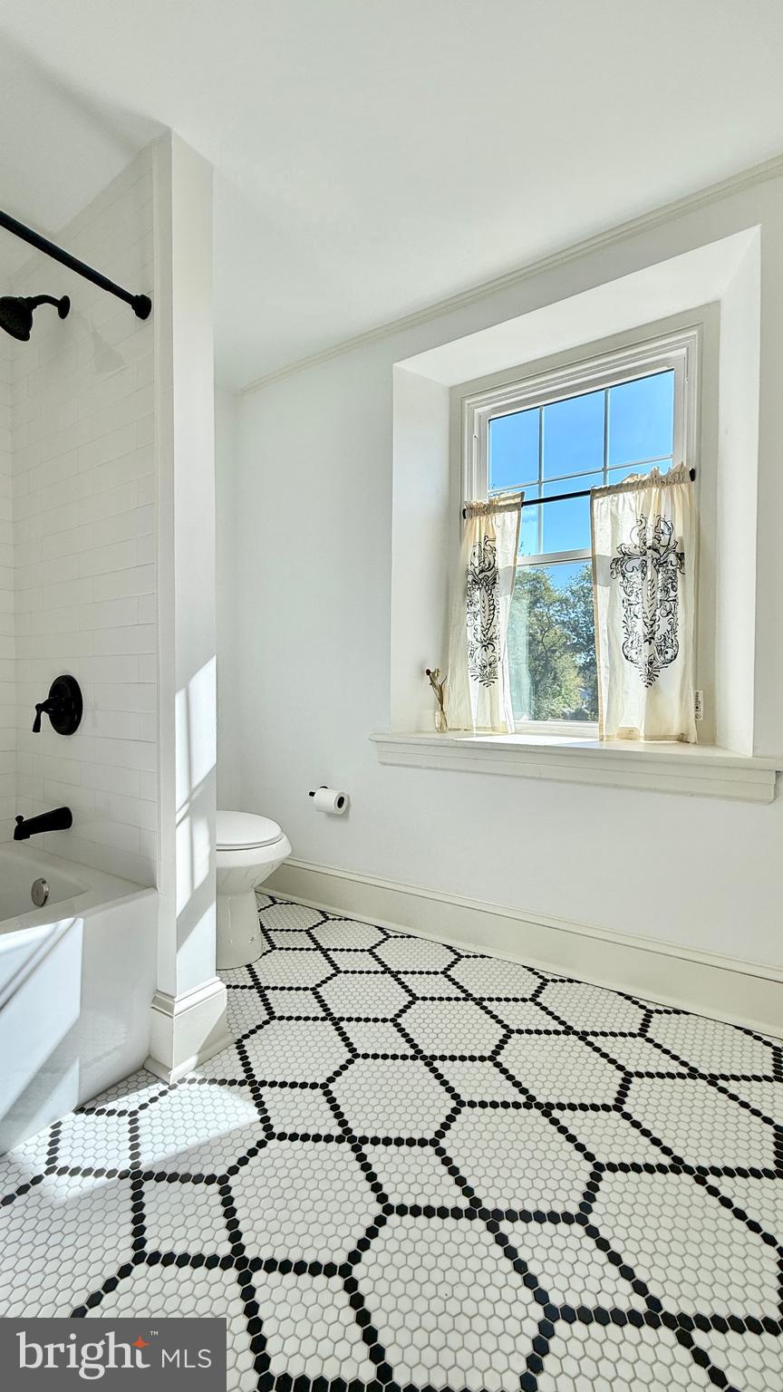 2437 Patane Avenue Abington, PA 19001 - Photo 34 of 69