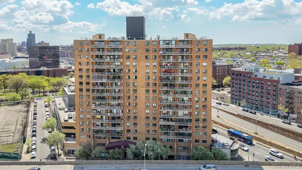 $620,000 | 92-29 Queens Boulevard, Unit 16H | Rego Park