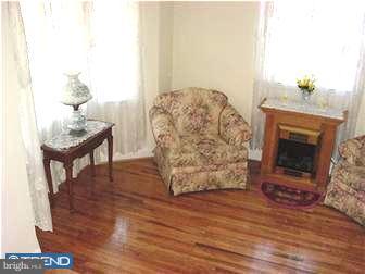 128 Flintlock Road Drexel Hill, PA 19026 - Photo 4 of 12 Living Room