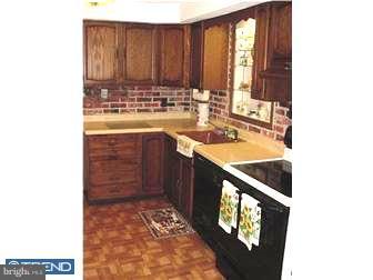 128 Flintlock Road Drexel Hill, PA 19026 - Photo 8 of 12 Kitchen