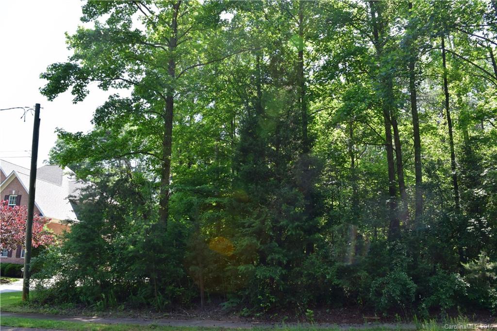 8324 Getalong Road Charlotte, NC 28215 - Photo 8 of 12 Gallery Image 8
