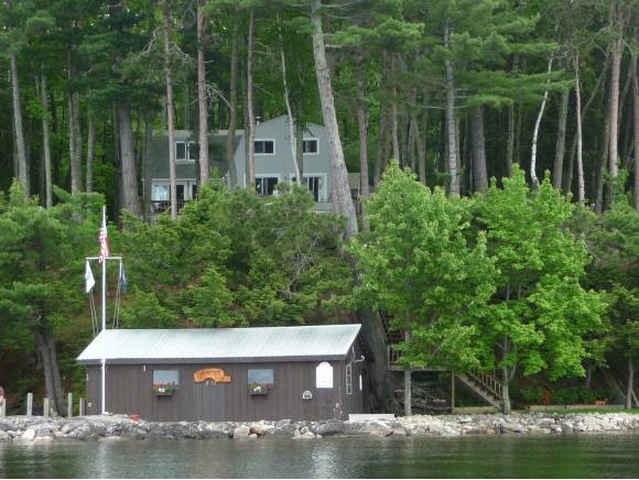 10 Rattlesnake Island Alton Bay, NH 03810 - Photo 1 of 1 Gallery Image 1