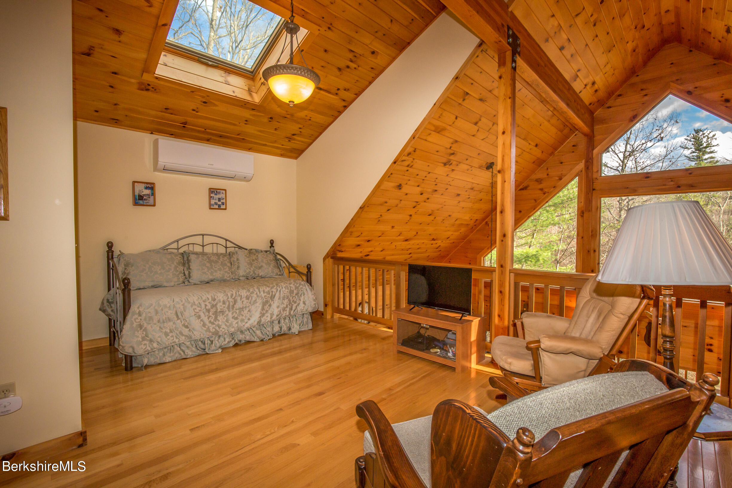 1340 East Otis Road Otis, MA 01029 - Photo 14 of 35 Loft