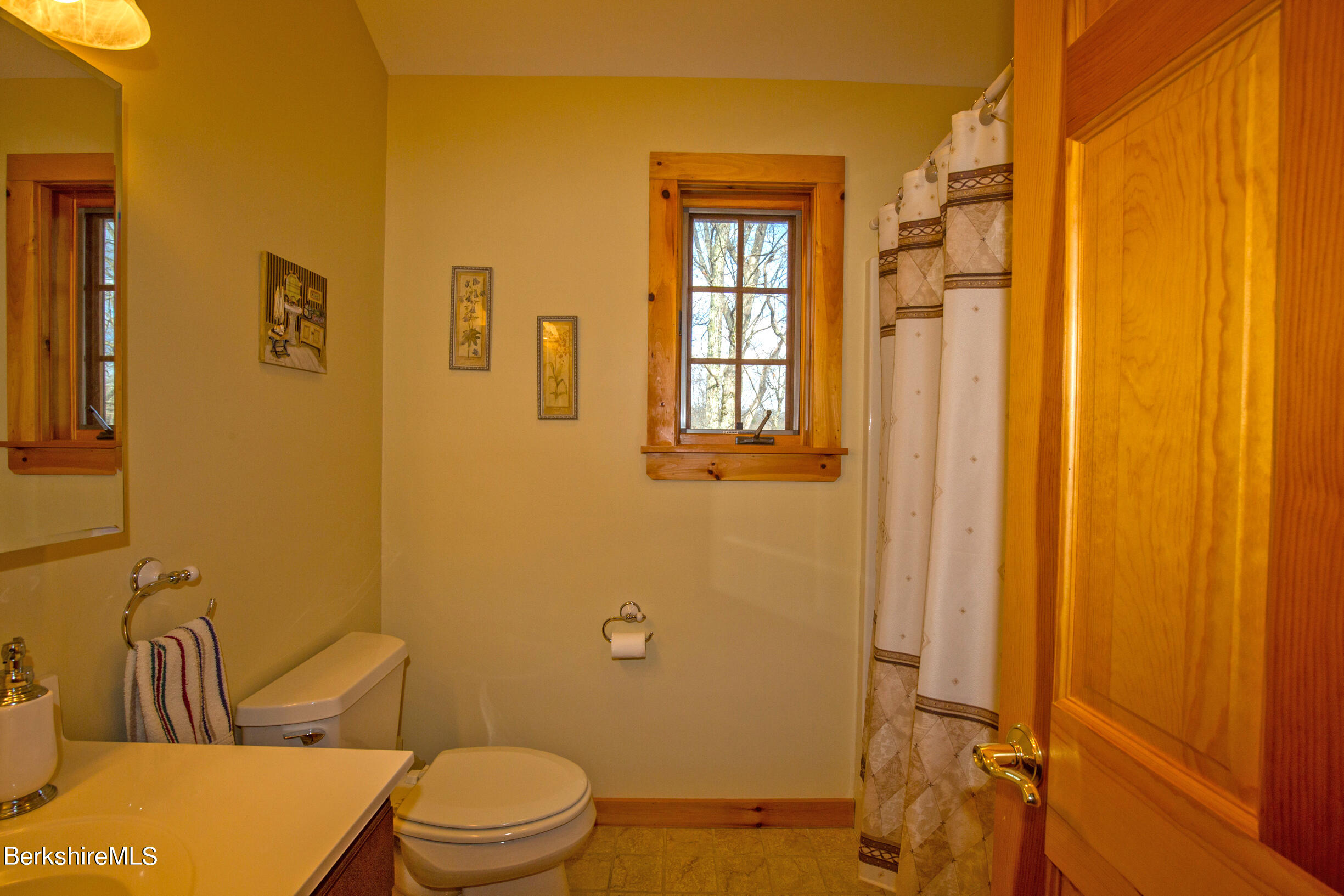 1340 East Otis Road Otis, MA 01029 - Photo 17 of 35 Primary En Suite Bathroom