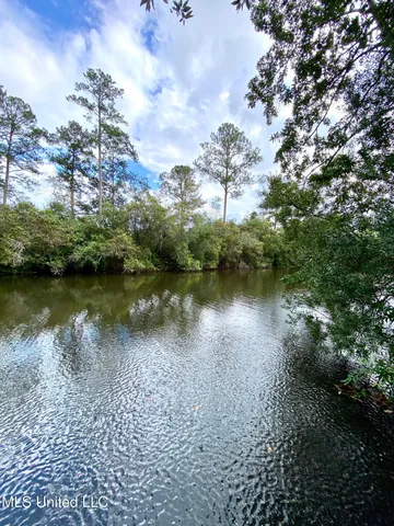 $49,900 | 941 West Lakeshore Drive, Carriere, MS 39426