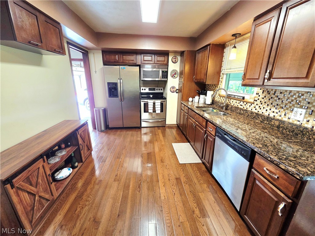 19157 Howe Road Strongsville, OH 44136 - Photo 8 of 35 Gallery Image 8