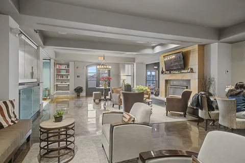 $324,900 | 1803 Broadway, Unit 612, Nashville, TN 37203