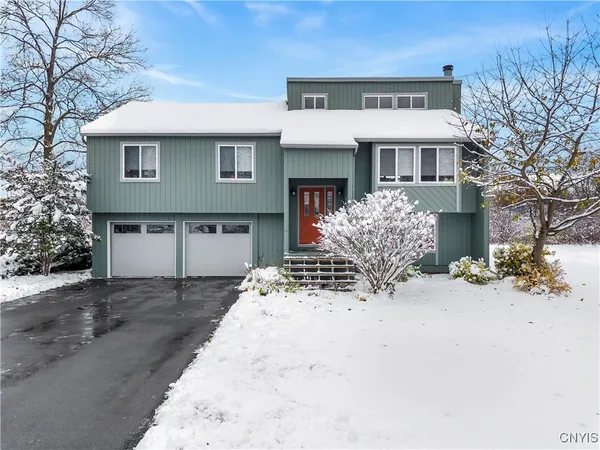 $280,000 | 3092 Kingsbridge Lane, Lysander, NY 13027