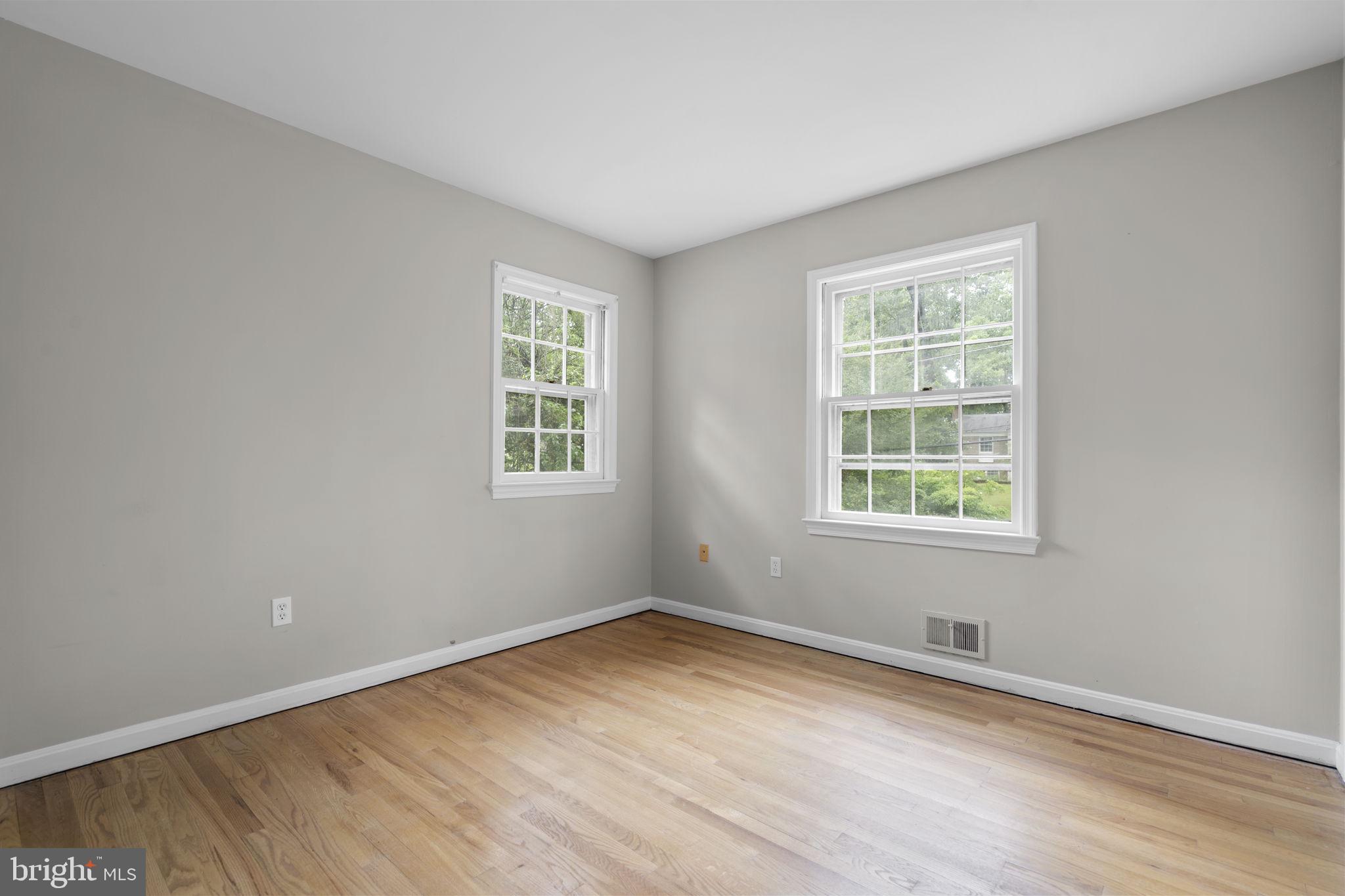 1585 Kimblewick Road Potomac, MD 20854 - Photo 33 of 60