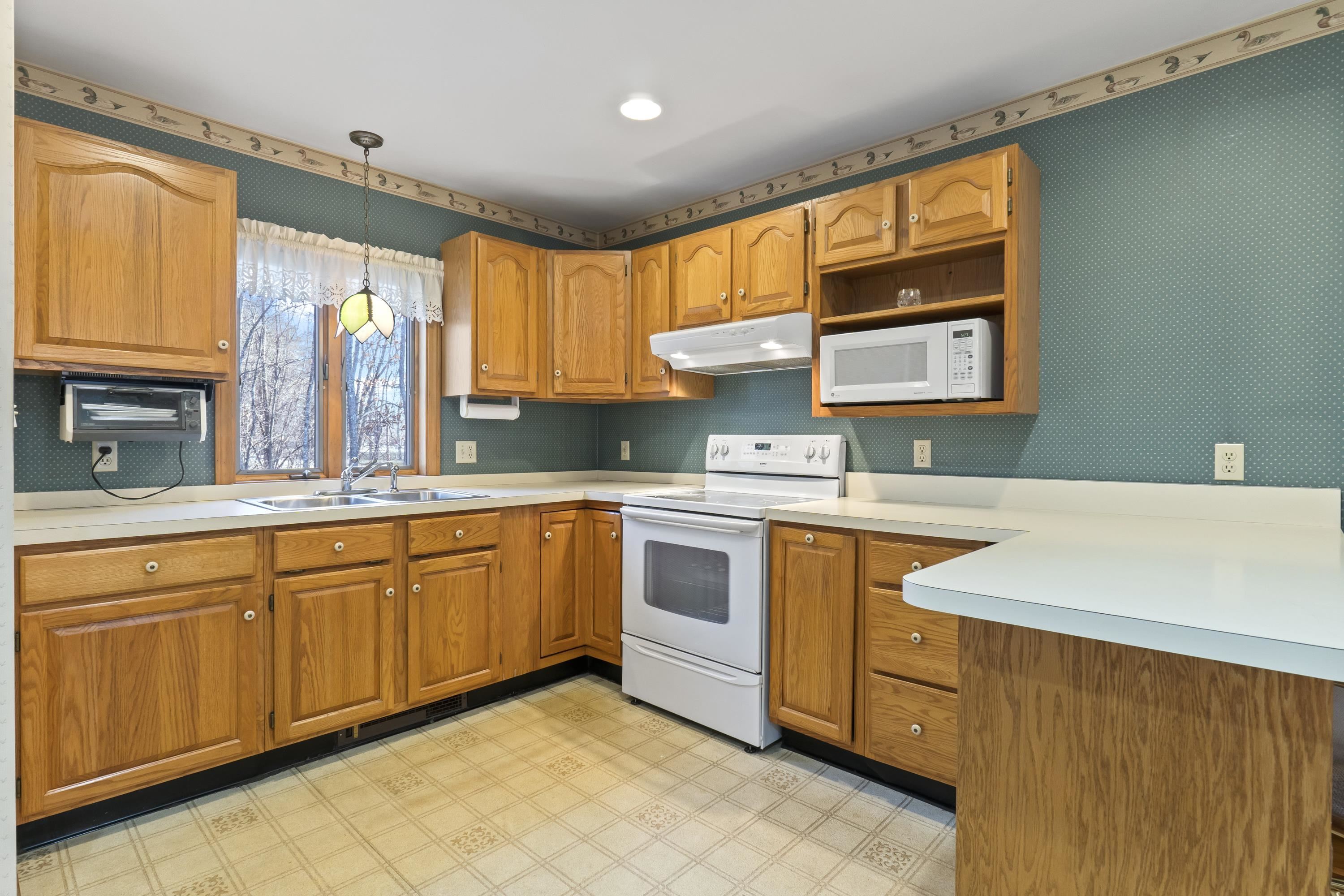 46 Main Street Hooksett, NH 03106 - Photo 6 of 38 Gallery Image 6