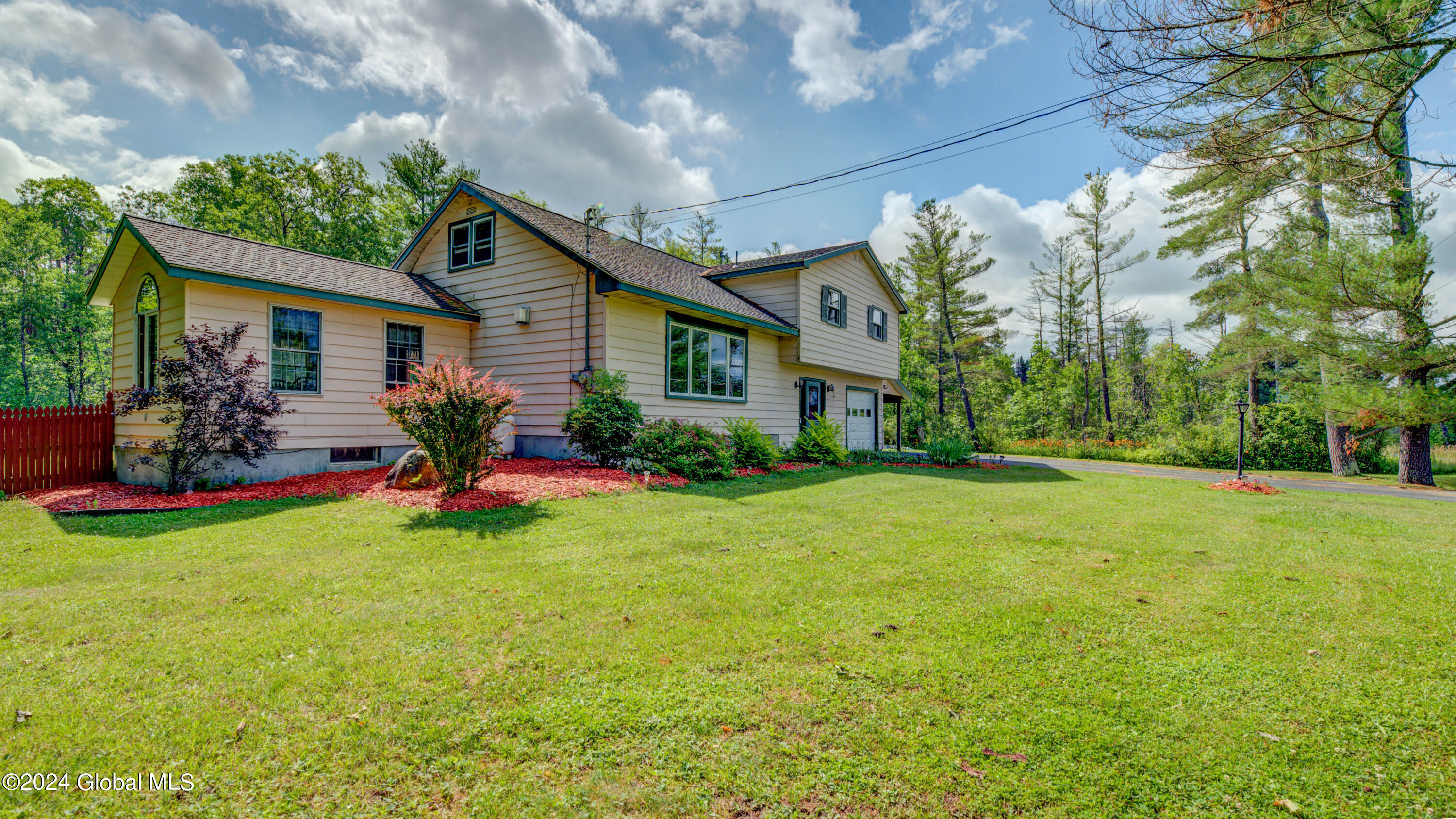 141 Morrow Road Perth, NY 12010 - Photo 4 of 71 141 Morrow Rd-4