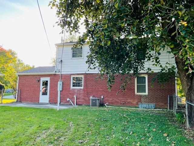 1308 North Riley Road Muncie, IN 47304 - Photo 2 of 15